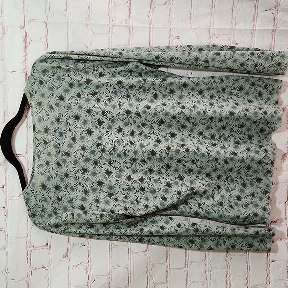 J.JILL Ruffle Front Top - Picture 4 of 6